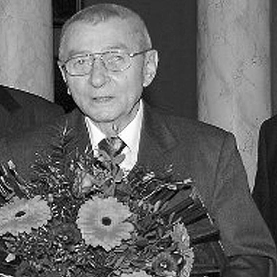 Zmar prof. Wadysaw Filipowiak, legenda polskiej archeologii