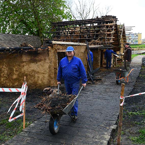 Przyczyny poaru w skansenie w Wolinie jak dotd nieznane. Straty oszacowano na 60 tysicy zotych