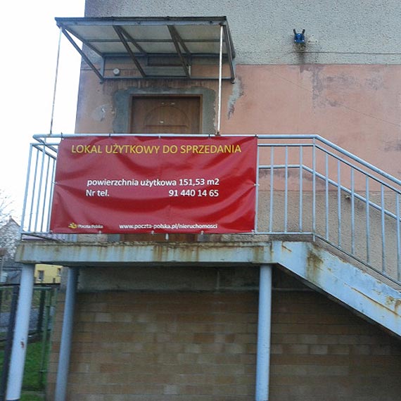 Zlikwidowany Urzd Pocztowy w wierznie niszczeje