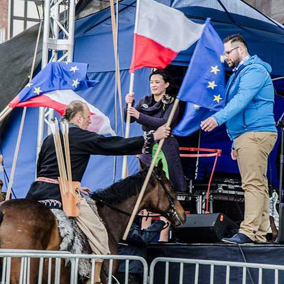 Koń, łuk i biało - czerwona. Czyli dodatkowe atrakcje na Festiwalu Dominikańskim w Kamieniu