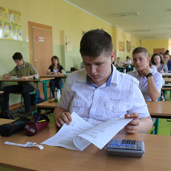 Konkurs matematyczny w Zespole Szk Oglnoksztaccych w winoujciu z udziaem uczniw z Wolina. Zobacz film!