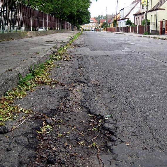 Kamie Pomorski- o jedn dziuraw ulic mniej