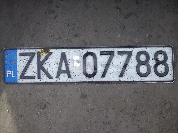 W Kamieniu Pomorskim znaleziono tablic rejestracyjn