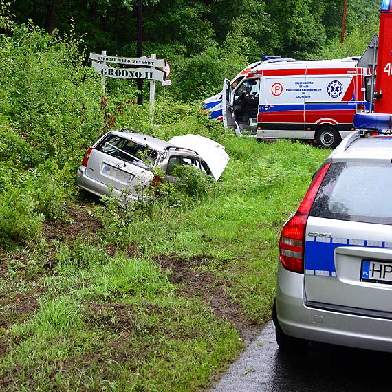 Wypadek za Wisek. Podr zakoczyli …w rowie