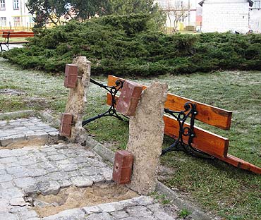 Kamie Pom.: Wandale nie odpuszczaj. Znowu wyrywaj awki