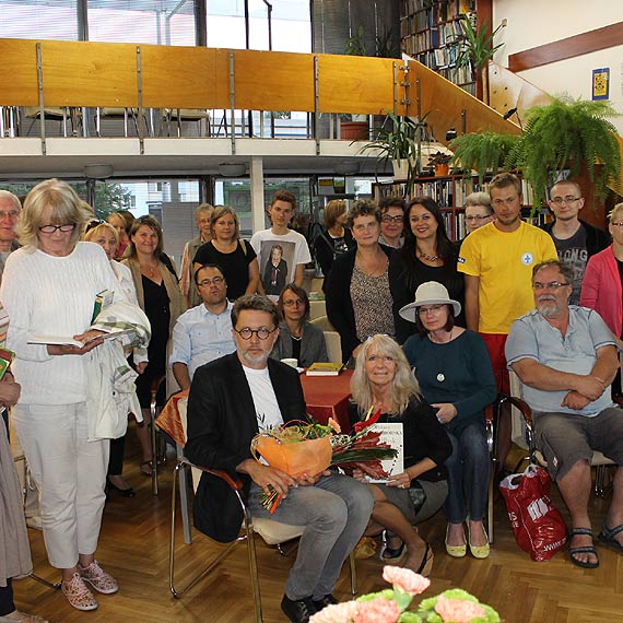 Michał Rusinek w bibliotece w Międzyzdrojach