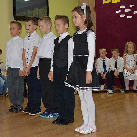 Pasowanie uczniw klas pierwszych w wierznie
