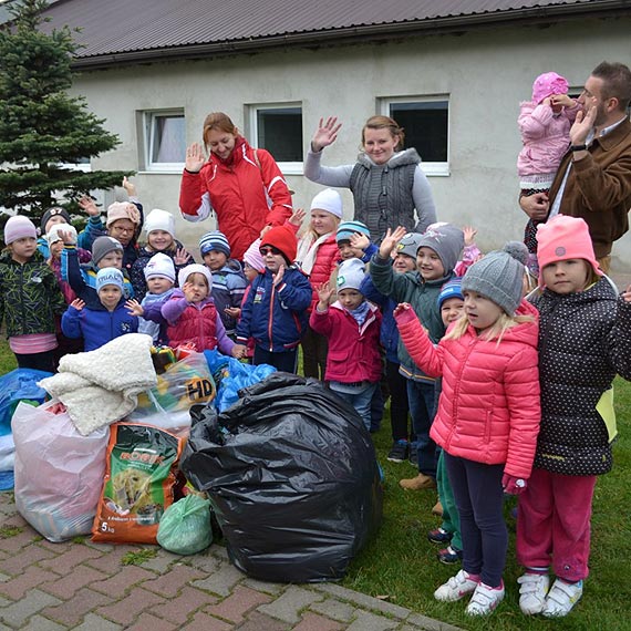 Przedszkolaki w Schronisku w Sosnowicach
