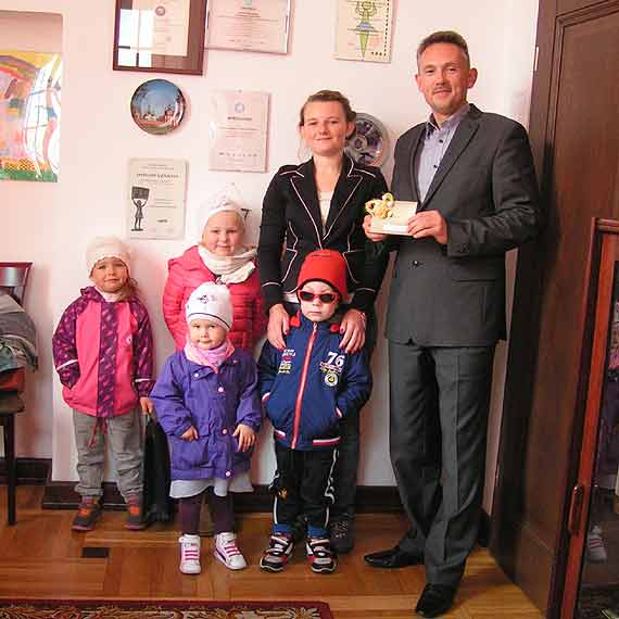 Przedszkolaki z yczeniami u Andrzeja Jdrzejewskiego