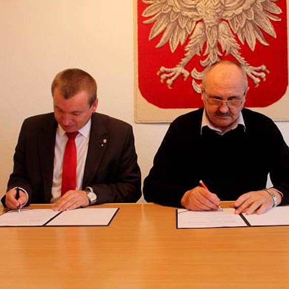 Aneks do umowy podpisany