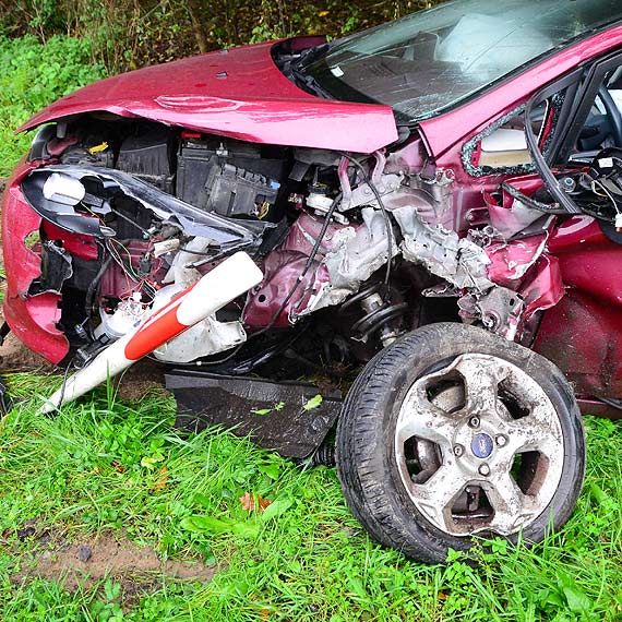 Wypadek na ulicy Woliskiej w unowie. 29- letnia kobieta w ciy trafia do szpitala.