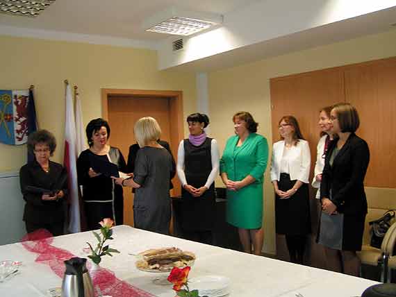 Nauczyciele, pracownicy administracji i obsugi szk ponadgimnazjalnych u Beaty Kiryluk