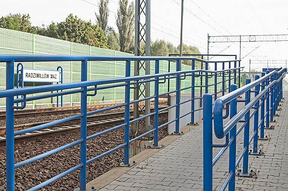 Mała architektura - duży komfort. Już 150 nowych peronów w tym roku