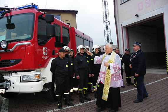 Nowy samochd Renault wzbogaci park samochodowy OSP Wolin