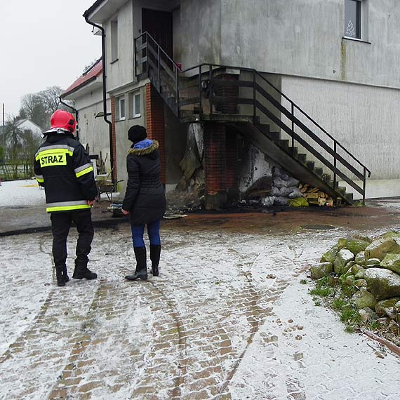 Poar domu jednorodzinnego w Jarszewie. Paliy si mieci 