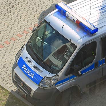 Kamie Pom.: Wyrwa kobiecie torebk. Policja szuka sprawcy