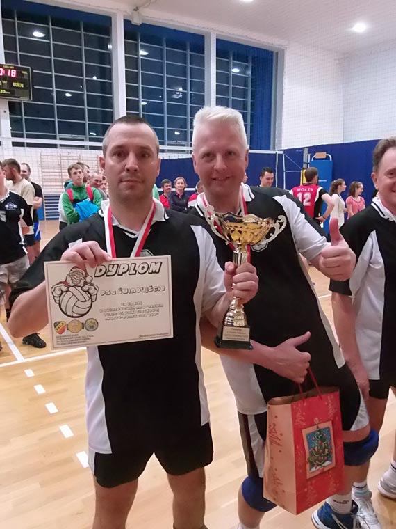 Volley Team zwycięża w Gwiazdkowym turnieju w Międzyzdrojach. Zobacz fotogalerię