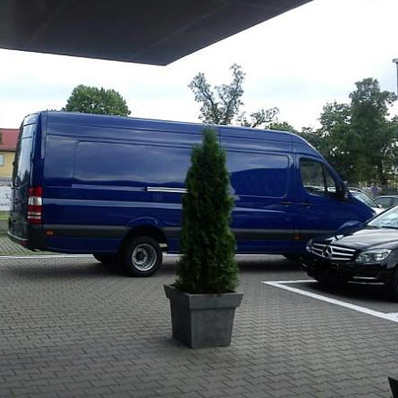 W Midzyzdrojach ukradli drogie auto. Za pomoc w jego odzyskaniu jest nagroda 