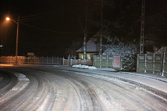 Śnieg i mróz znowu zaskoczyły drogowców