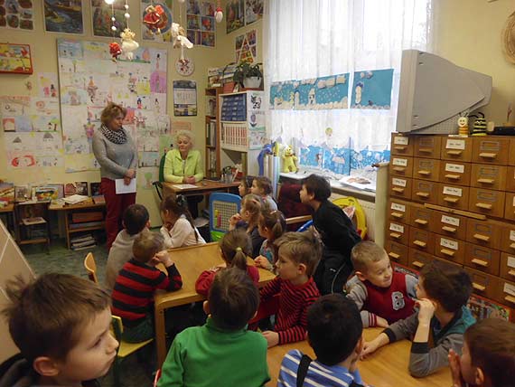Lekcja biblioteczna „ BIBLIOTEKA PELNA WIEDZY” dla Tygryskw z przedszkola ‘Promyk Soca”