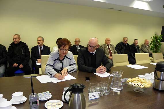Sesja nadzwyczajna rady powiatu w sprawie Marka widerskiego