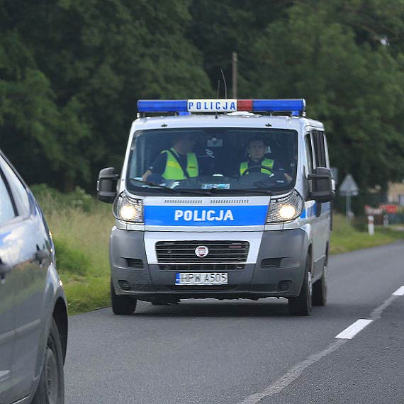 Pirat- recydywista  pdzi krajow trjk prawie 200 km/h