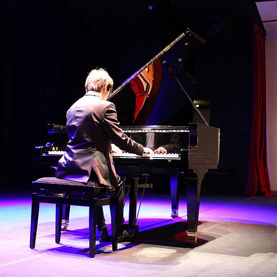 Koncert Patryka Kusiaka w Międzynarodowym Domu Kultury w Międzyzdrojach