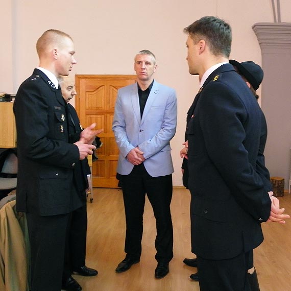 Może i oni zostaną w przyszłości strażakami?