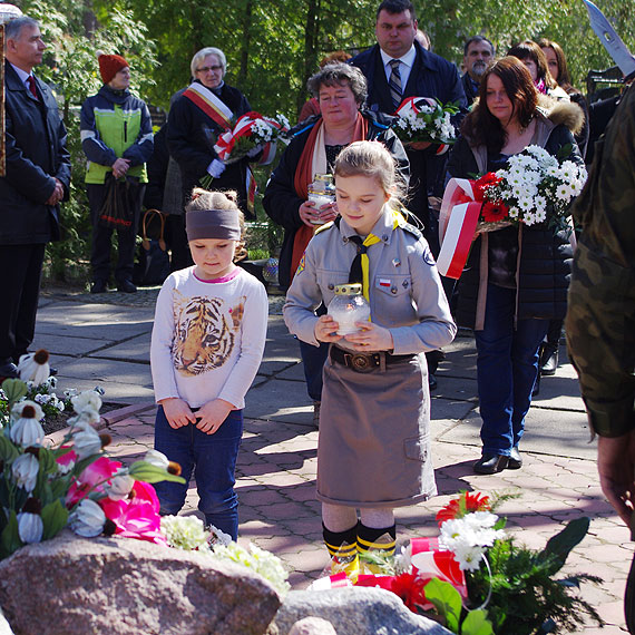 Ku pamici pomordowanym w Katyniu i tragicznie zmarym w Smolesku