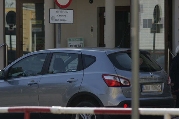 W Kamieniu Pomorskim mistrz parkowania zaparkowa przed przejciem dla pieszych