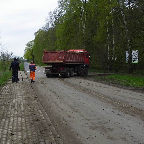 Droga powiatowa 1024Z na czas rekultywacji wysypiska odpadw komunalnych utrzymywana bdzie w naleytym porzdku