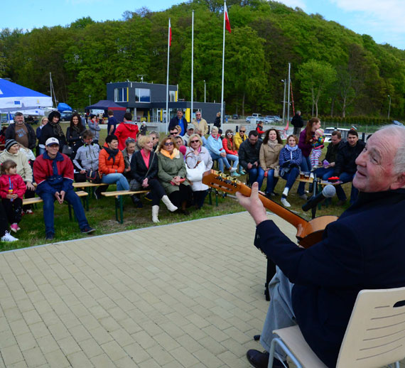 Majówka na Marinie z szantami. Wystąpił Jerzy Porębski