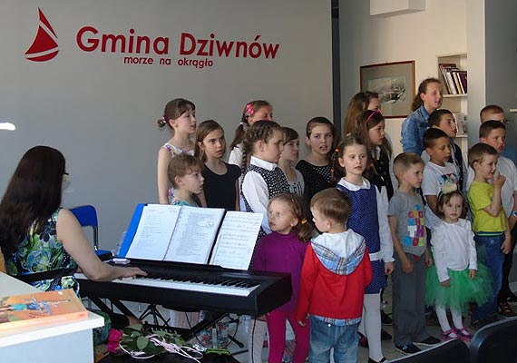 Fundacja Teatr Teatr Koncert Kameralny pt. Wiosennie 22 maja 2015 roku w Dziwnowie
