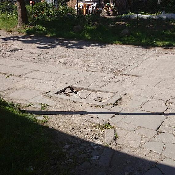 Czytelnik z Kamienia Pomorskiego: Uwaajcie na Spdzielczej