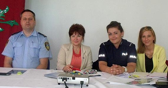 Uzależnienia i zagrożenia społeczne- czyli świat w którym żyjemy