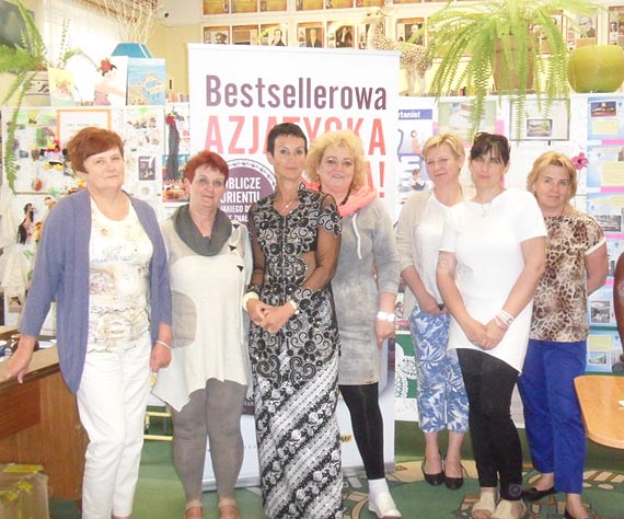 W poniedziałek 8 czerwca spotkaliśmy się w Miejskiej Bibliotece Publicznej w Dziwnowie, cały rok oczekiwaną Panią Tanya Valko