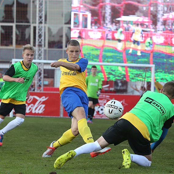 Chopcy z Legnicy i dziewczta z odzi wygrywaj wielki fina Coca-Cola Cup