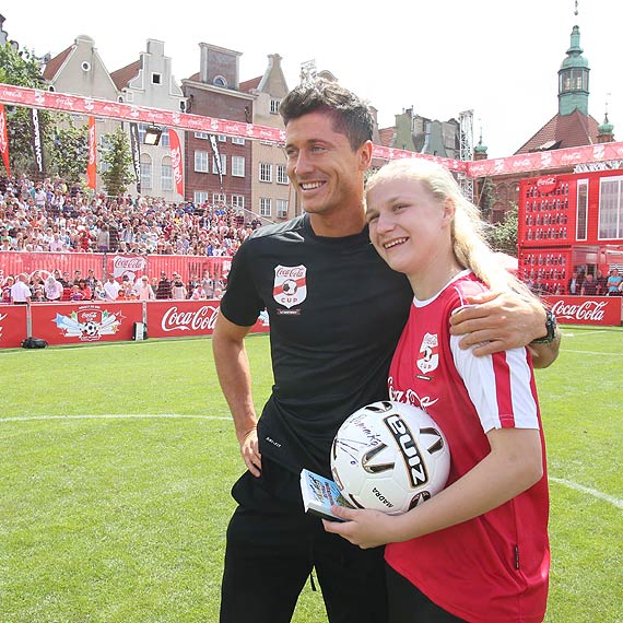 Chłopcy z Legnicy i dziewczęta z Łodzi wygrywają wielki finał Coca-Cola Cup