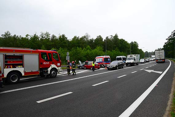 Wypadek na krajowej 3. Kierowca renault jecha pod prd?