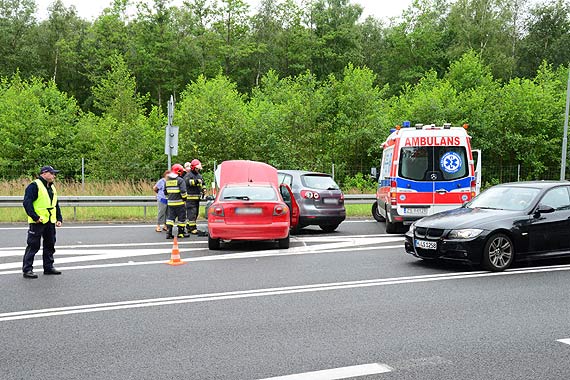Wypadek na krajowej 3. Kierowca renault jecha pod prd?