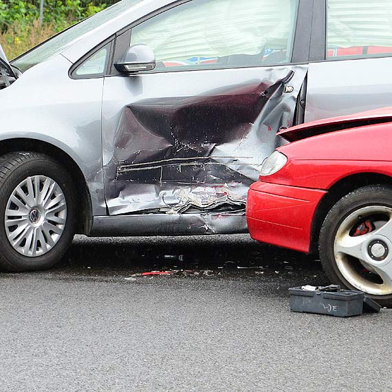 Wypadek na krajowej 3. Kierowca renault jecha pod prd?