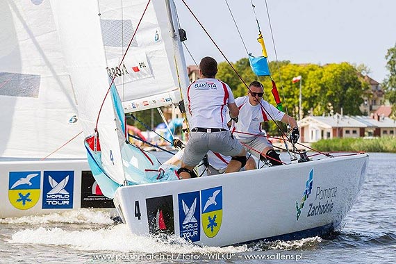 David Gilmour zwycięża rundę kwalifikacyjną Dziwnów Match Race Trwają regaty Polish Match Tour w Dziwnowie