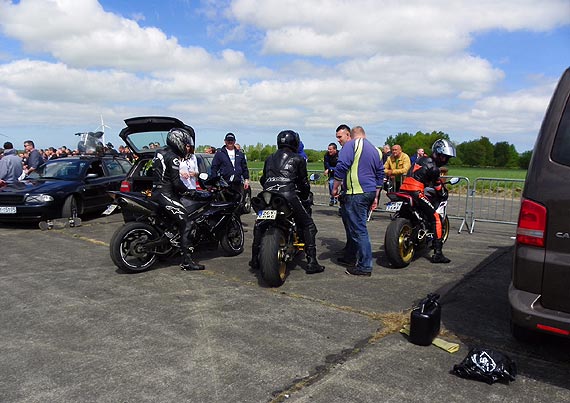 II Zawody Kamieskiego Klubu Motoryzacyjnego na 1/4 mili niatowie