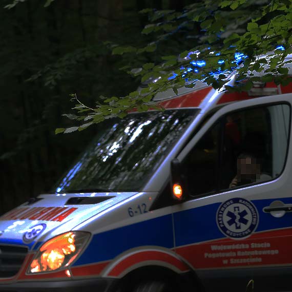 Karetka zakopaa si w drodze do pacjenta! 