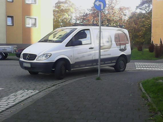 Mam mercedesa, jestem panem osiedlowych drg!