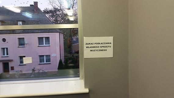 Czytelnik: Wprowadzono zakaz suchania muzyki… na siowni
