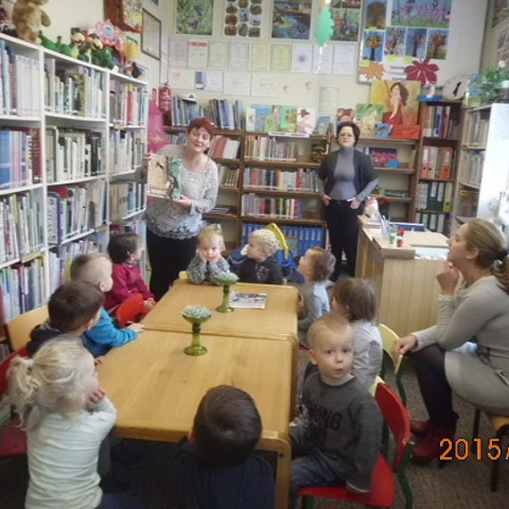 Przedszkolaki odwiedziy dziwnowsk bibliotek