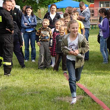 adzin: Piknik rodziny w szkole podstawowej