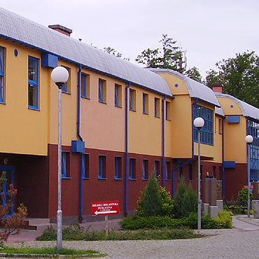Dziwnw: Gmina musi zapaci kar za rozpadajc si hal sportow