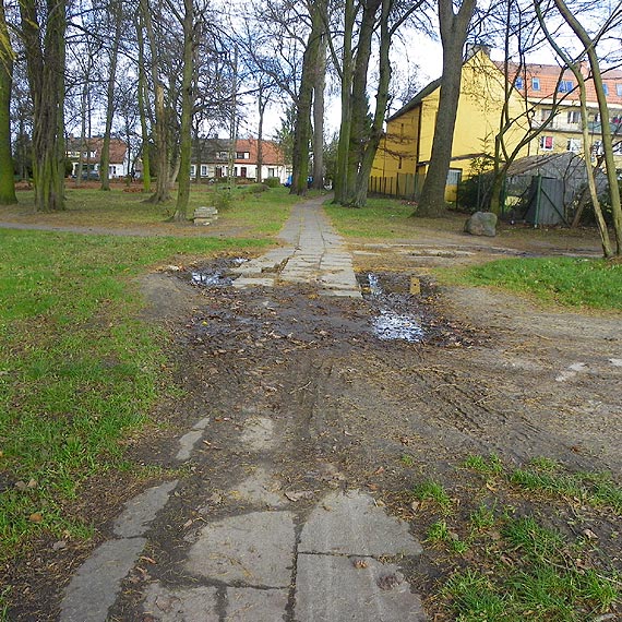 Przez bagno do domu... Horror mieszkacw ulicy Szczeciskiej